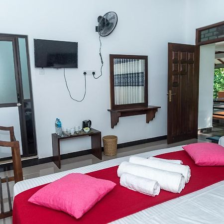 Sadee'S Place Dambulla Esterno foto