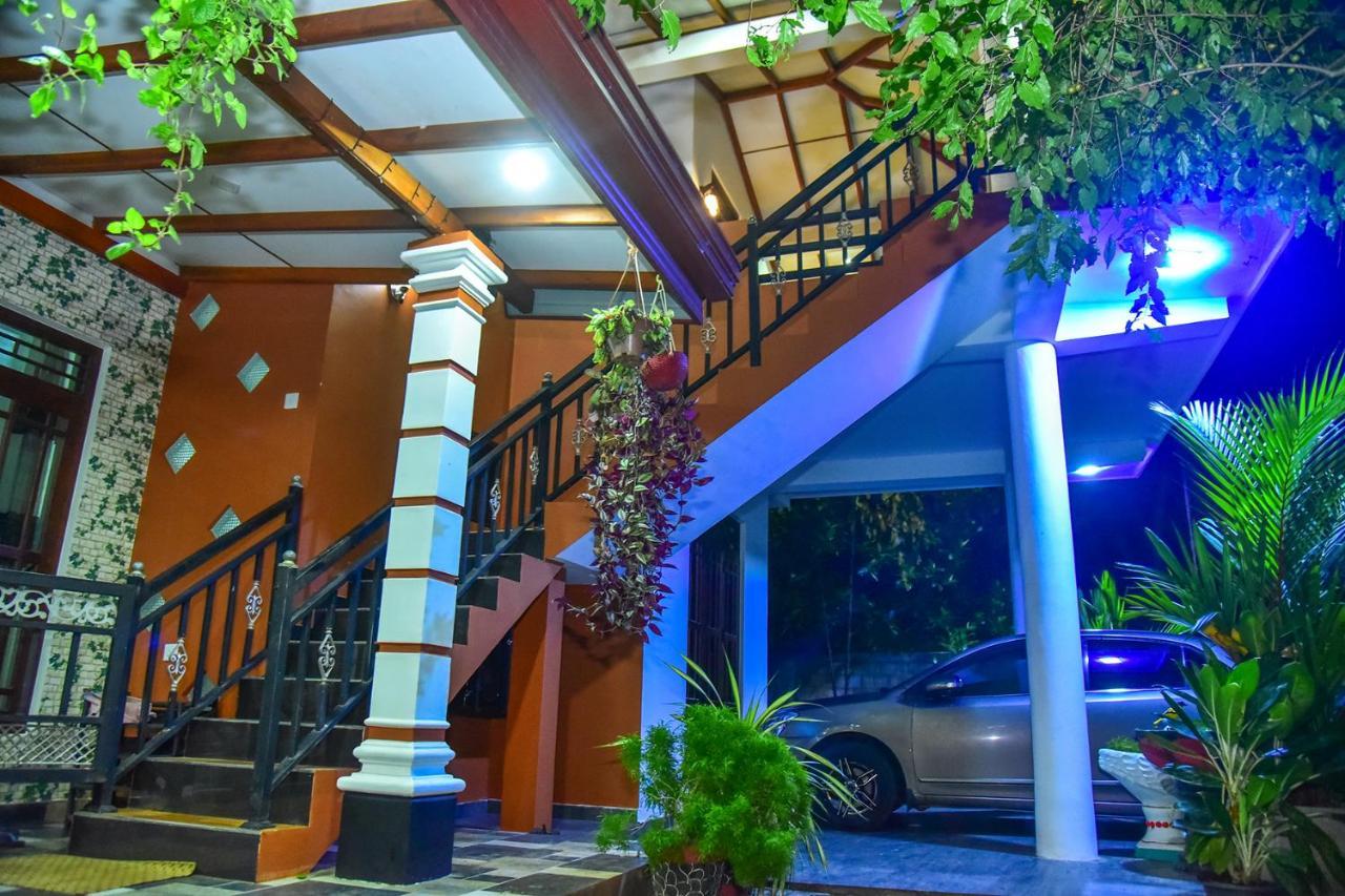 Sadee'S Place Dambulla Esterno foto