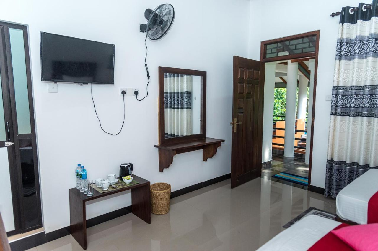Sadee'S Place Dambulla Esterno foto