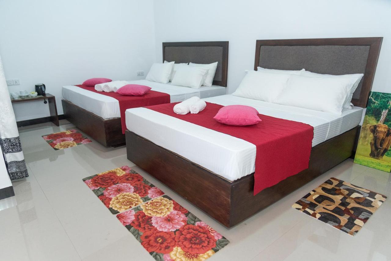 Sadee'S Place Dambulla Esterno foto