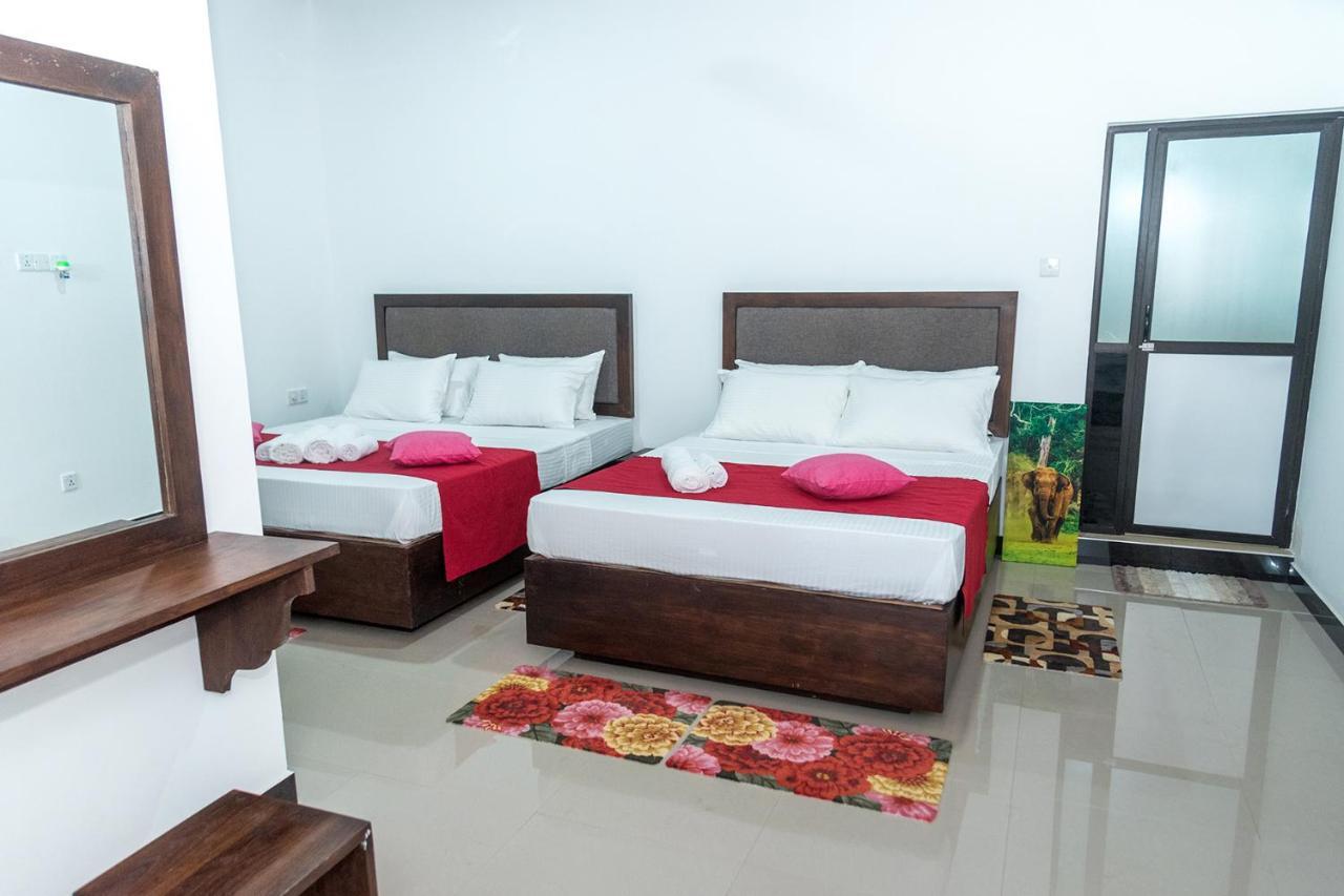 Sadee'S Place Dambulla Esterno foto