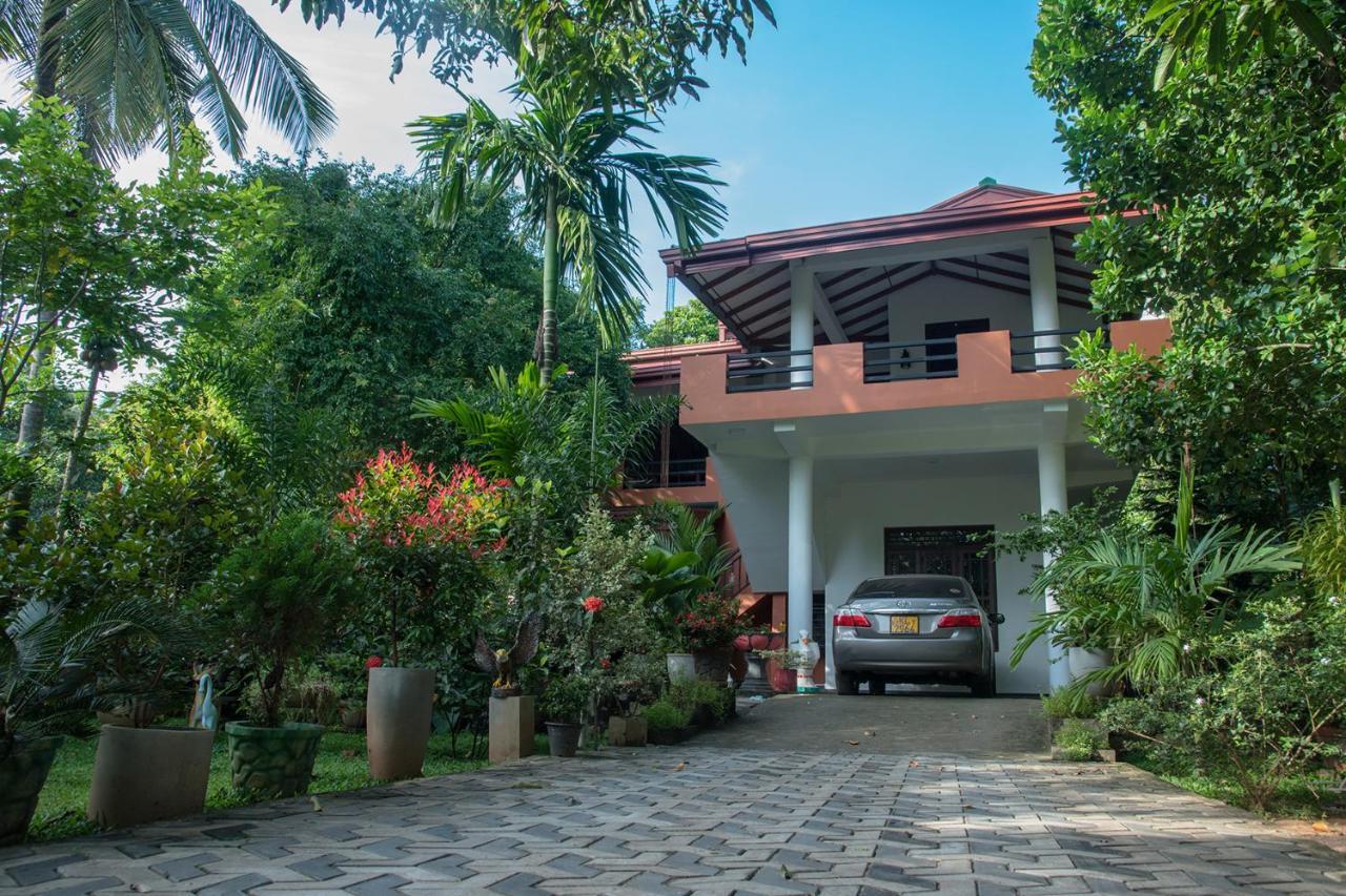 Sadee'S Place Dambulla Esterno foto