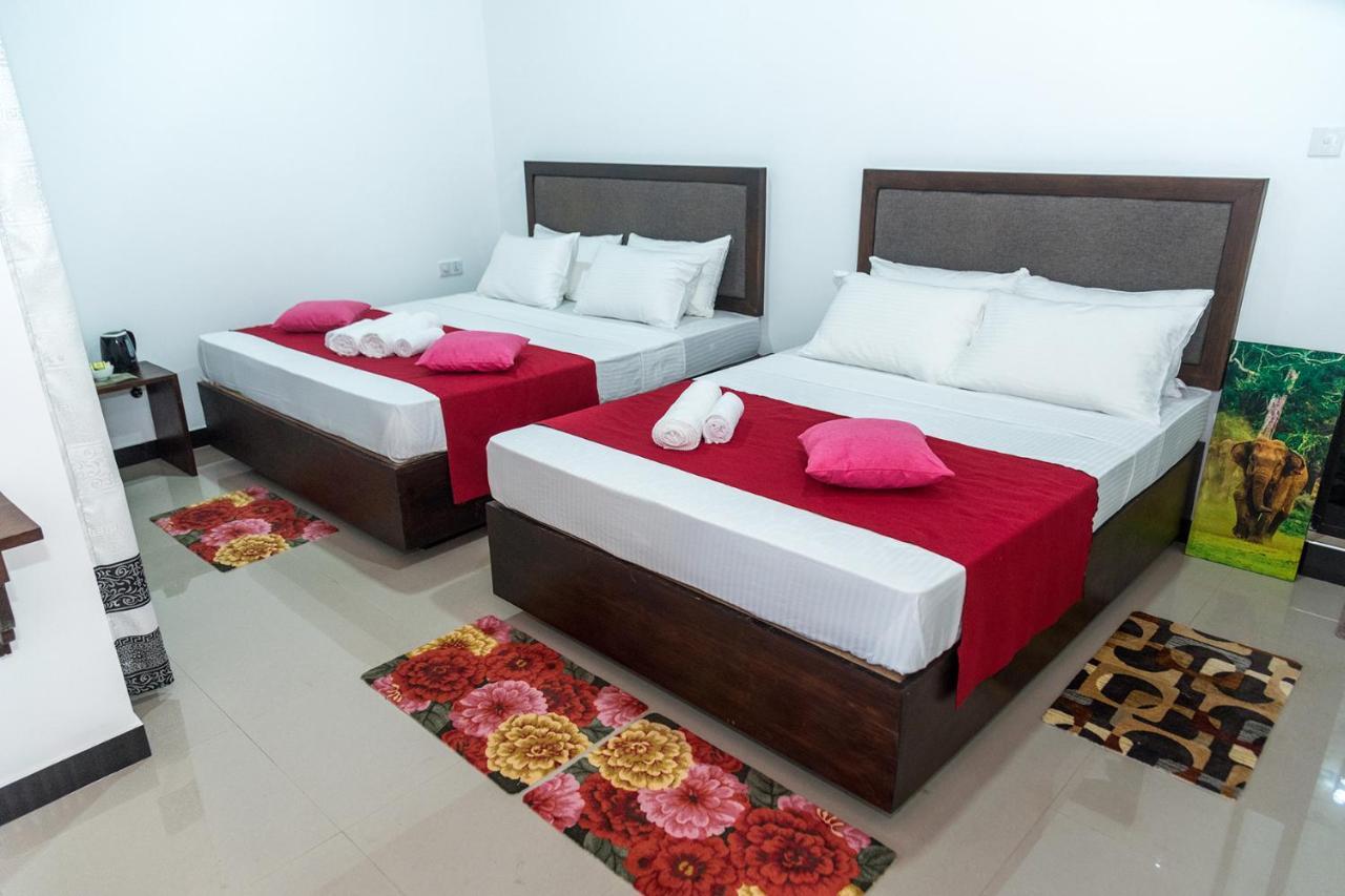 Sadee'S Place Dambulla Esterno foto