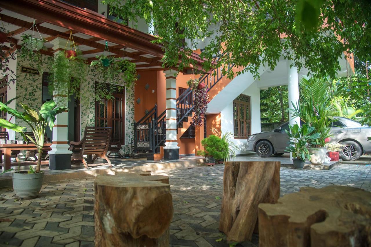 Sadee'S Place Dambulla Esterno foto